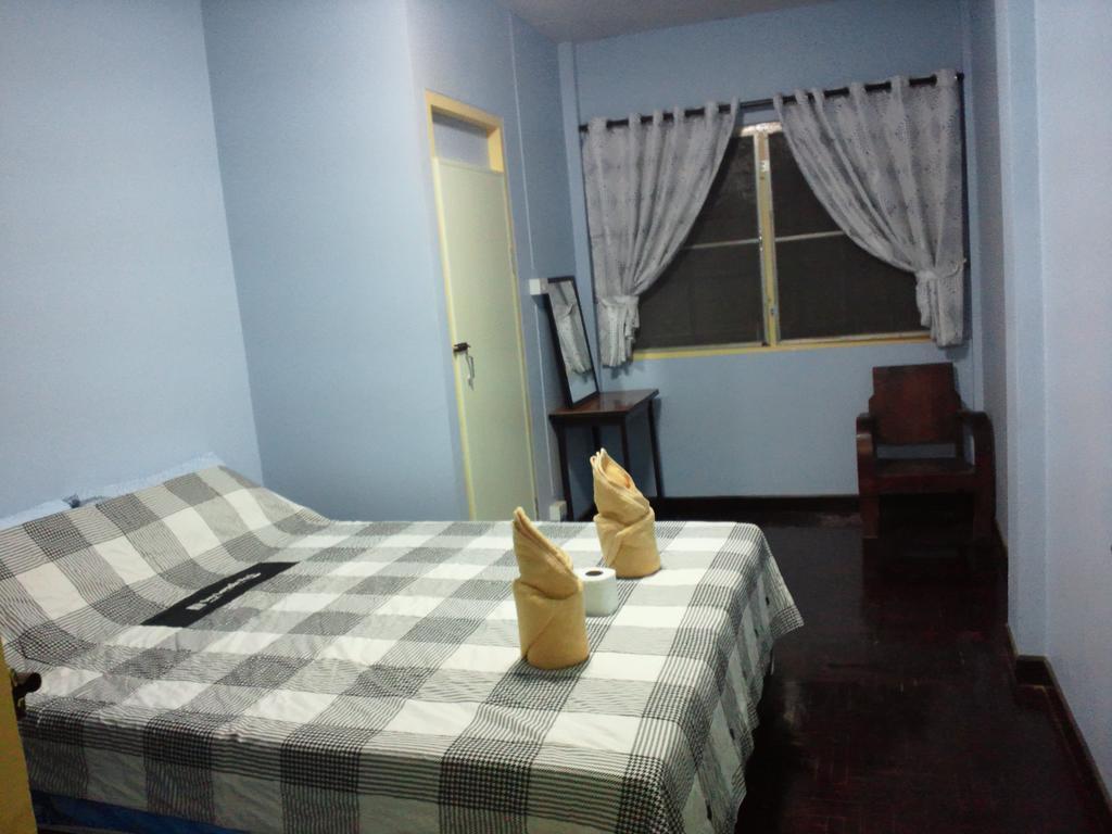 Nalin Guesthouse Chiang Mai Quarto foto